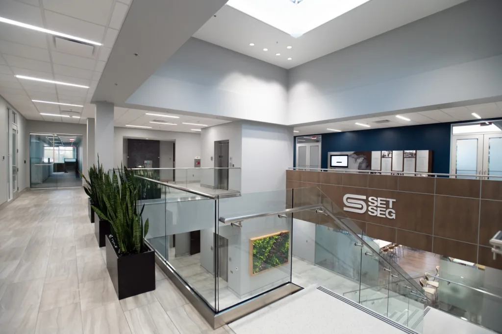Stairwell entrance/exit in the main lobby of the SET SEG building 