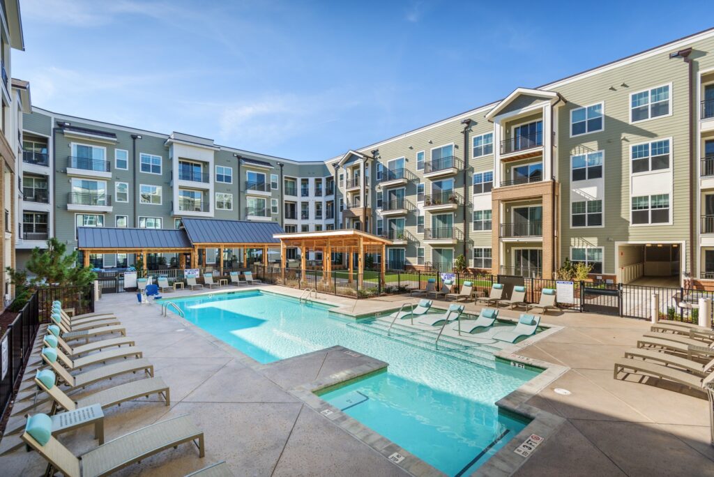 Photo showing the multifamily complex The Cardinal