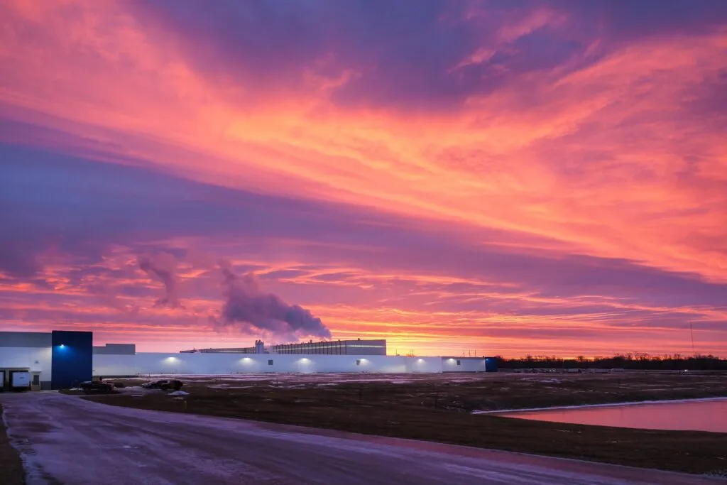 Pratt Paper Kentucky exterior at sunset
