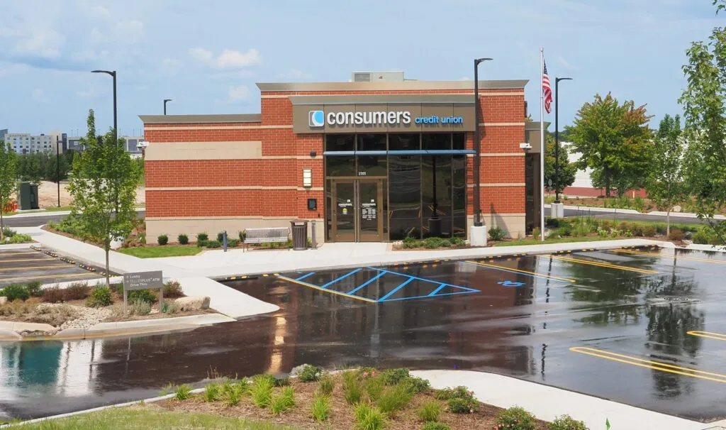 Consumers Credit Union Lansing lot entrance