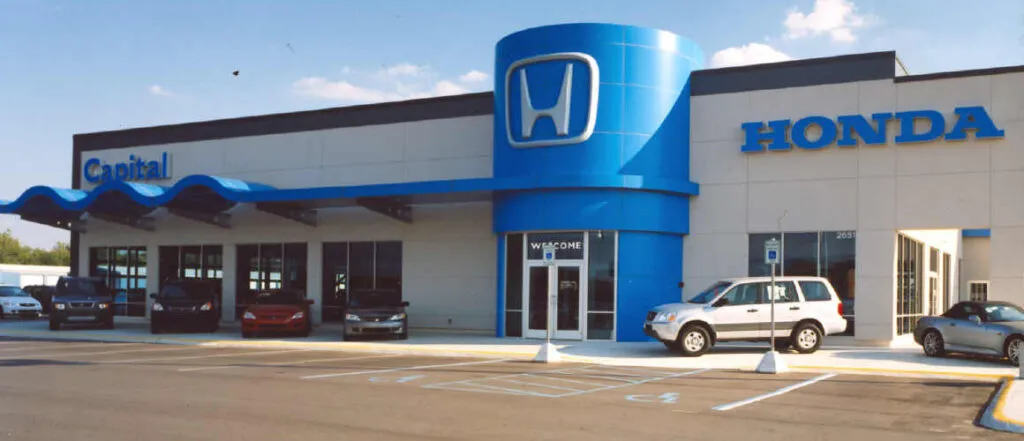 Capital Honda exterior front entrance