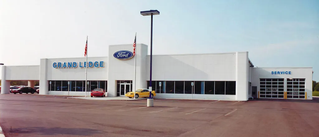 Ford Grand Ledge exterior