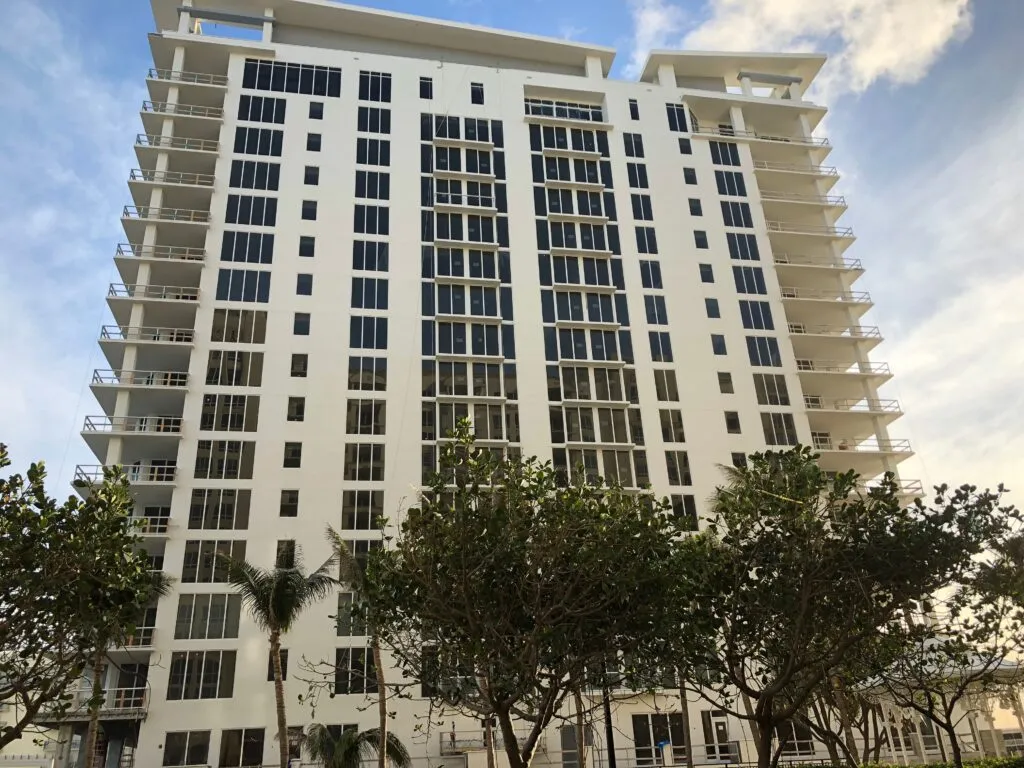 VistaBlue Singer Island exterior